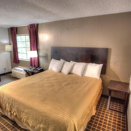Amerivu Inn & Suites - Helen - Downtown Экстерьер фото