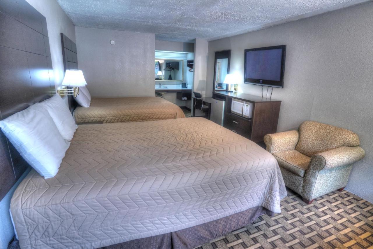 Amerivu Inn & Suites - Helen - Downtown Экстерьер фото