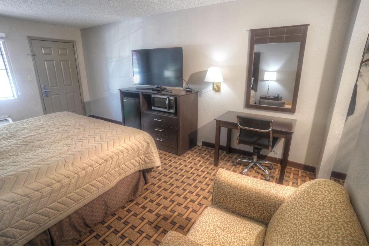Amerivu Inn & Suites - Helen - Downtown Экстерьер фото