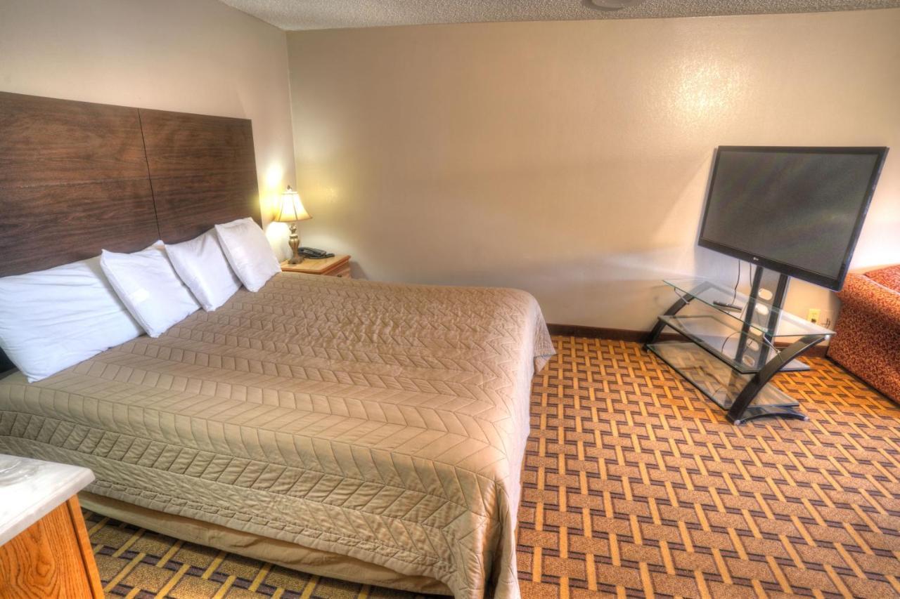 Amerivu Inn & Suites - Helen - Downtown Экстерьер фото