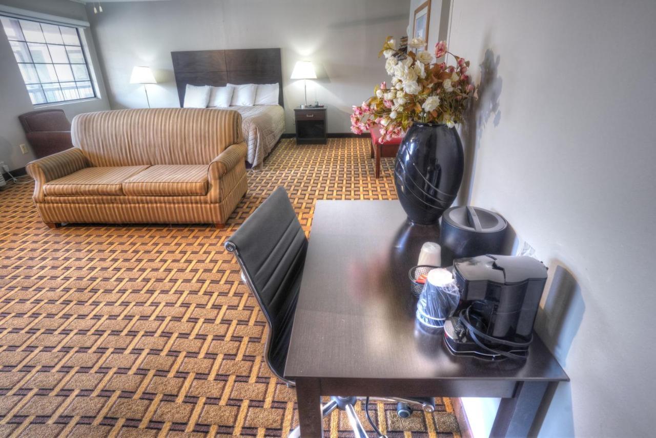 Amerivu Inn & Suites - Helen - Downtown Экстерьер фото