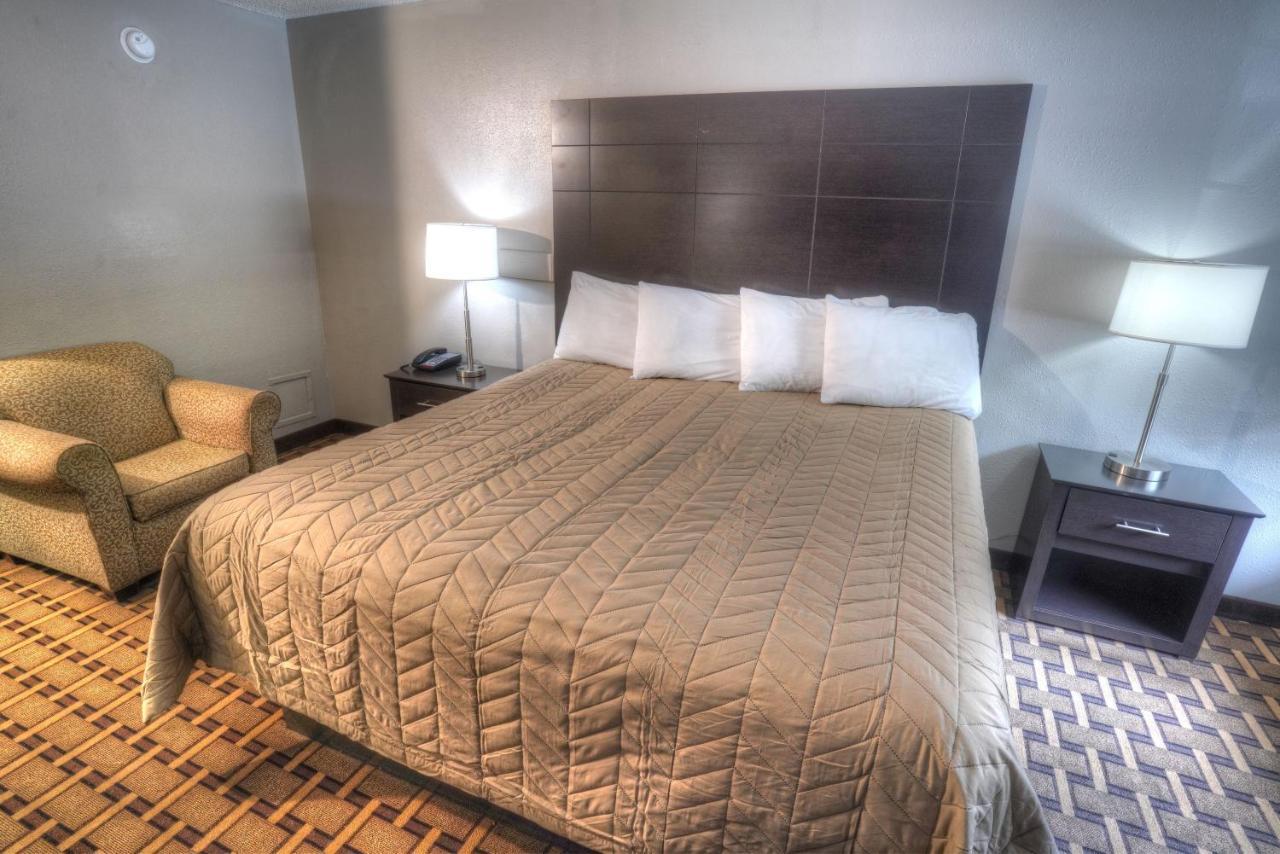 Amerivu Inn & Suites - Helen - Downtown Экстерьер фото